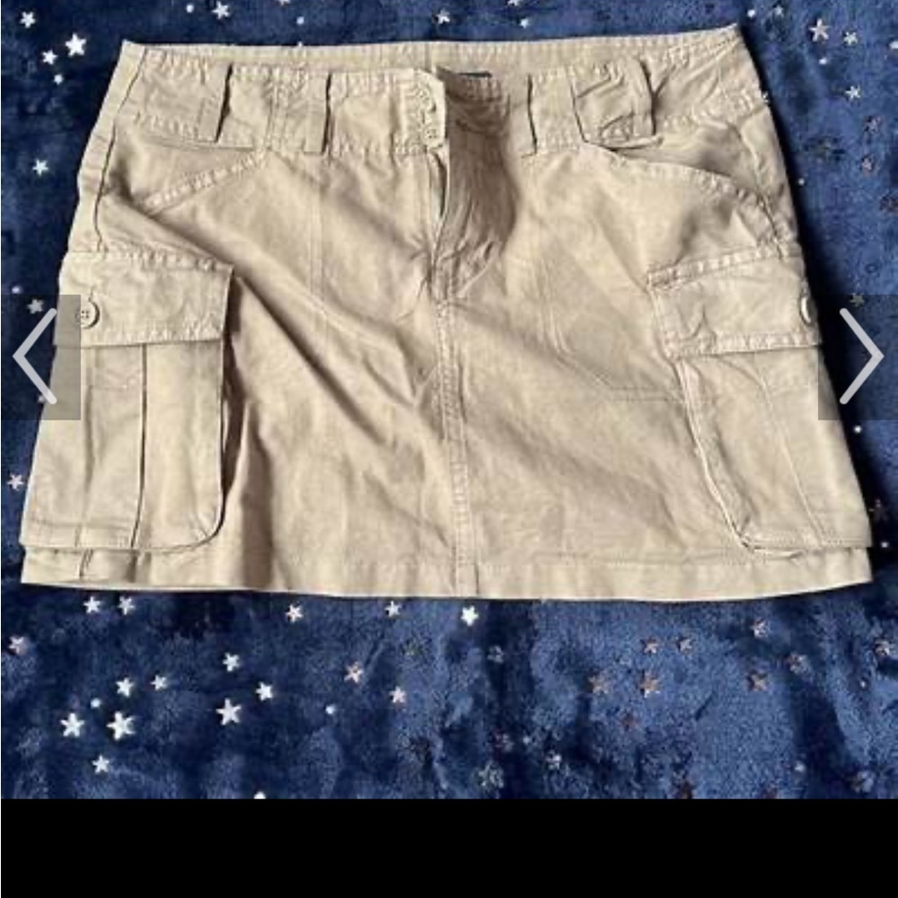 Brand NWT beige Brandy Melville cargo mini skirt